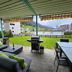 Fuer 8 Pers Neben Talstation Jakobshorn Skipiste 3 Schlafzimmer Privater Garten Vollausgestattete Kueche شقة دافوس