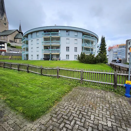 4 115m2 Gartenwohnung An Der Jakobshorn Talstation Neben Wander- Und Mountainbikeparadise Apartment *