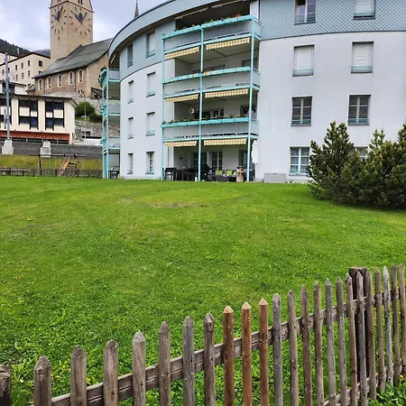 Grosszuegige 3 Schlafzimmer Mit Privatem Garten Neben Jakobshornbahn Davos