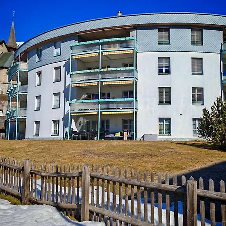 Grosszuegige 3 Schlafzimmer Mit Privatem Garten Neben Jakobshornbahn Davos