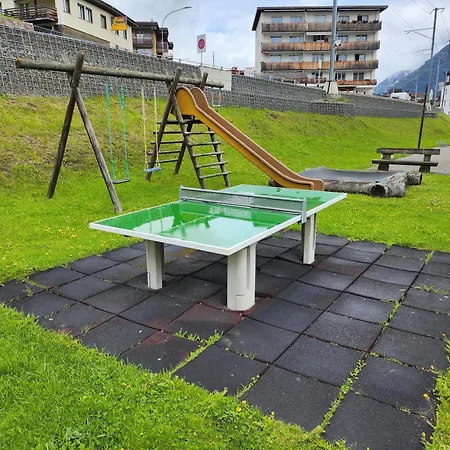 4 115m2 Gartenwohnung An Der Jakobshorn Talstation Neben Wander- Und Mountainbikeparadise