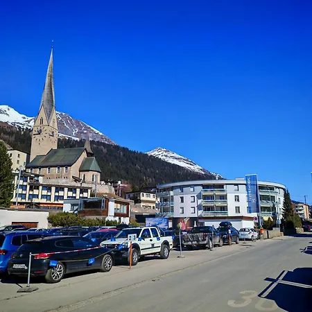 4 115m2 Gartenwohnung An Der Jakobshorn Talstation Neben Wander- Und Mountainbikeparadise Apartment