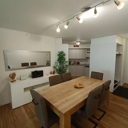 Grosszuegige 3 Schlafzimmer Mit Privatem Garten Neben Jakobshornbahn דירה *