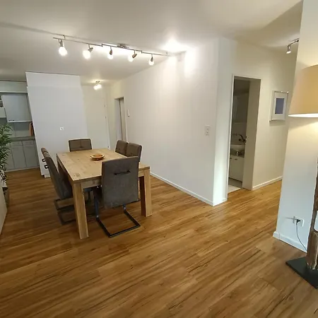 Grosszuegige 3 Schlafzimmer Mit Privatem Garten Neben Jakobshornbahn *