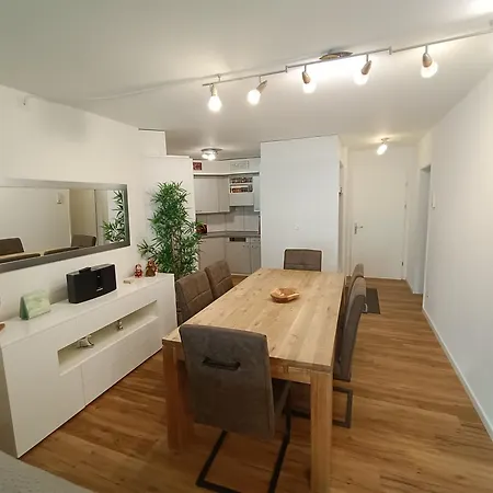 Grosszuegige 3 Schlafzimmer Mit Privatem Garten Neben Jakobshornbahn דירה