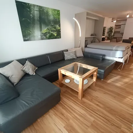 דירה Grosszuegige 3 Schlafzimmer Mit Privatem Garten Neben Jakobshornbahn דאבוס