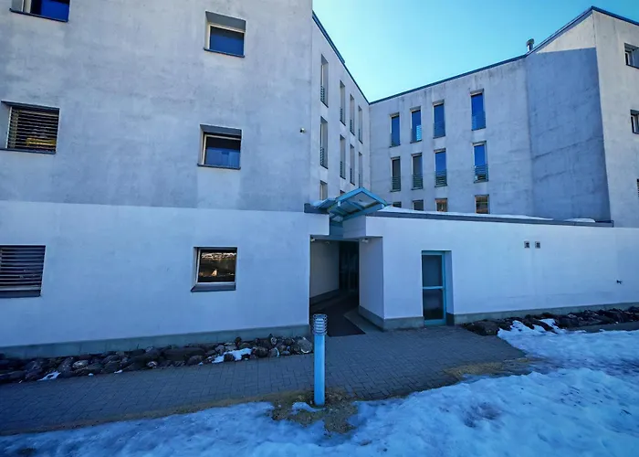 Für 8 Pers Neben Talstation Jakobshorn Und Bolgen 3 Schlafzimmer Privater Garten Vollausgestattete Küche *