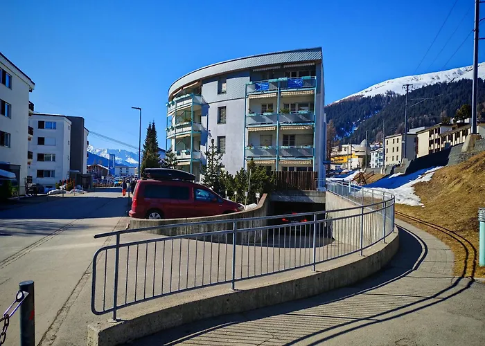 Apartamento Für 8 Pers Neben Talstation Jakobshorn Und Bolgen 3 Schlafzimmer Privater Garten Vollausgestattete Küche Davos