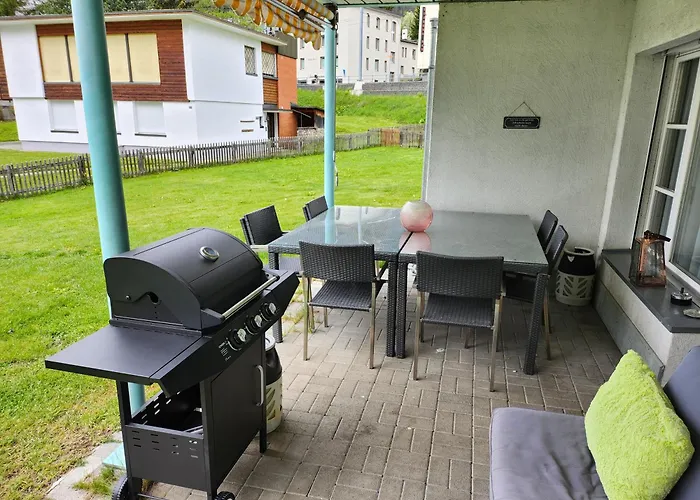 Für 8 Pers Neben Talstation Jakobshorn Und Bolgen 3 Schlafzimmer Privater Garten Vollausgestattete Küche Apartamento *
