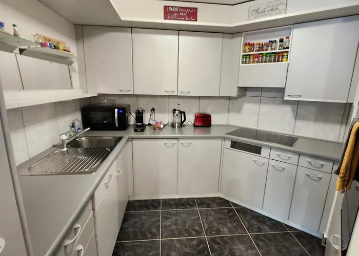 Für 8 Pers Neben Talstation Jakobshorn Und Bolgen 3 Schlafzimmer Privater Garten Vollausgestattete Küche * Davos