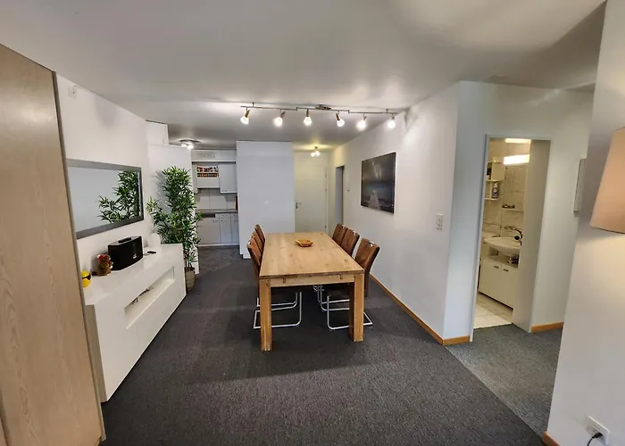 Fuer 8 Pers Neben Talstation Jakobshorn Skipiste 3 Schlafzimmer Privater Garten Vollausgestattete Kueche Appartement