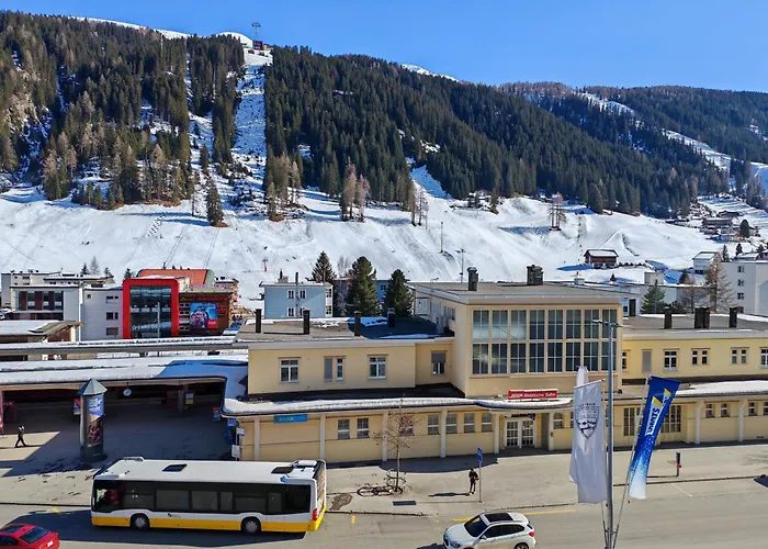 Fuer 8 Pers Neben Talstation Jakobshorn Skipiste 3 Schlafzimmer Privater Garten Vollausgestattete Kueche Appartement *